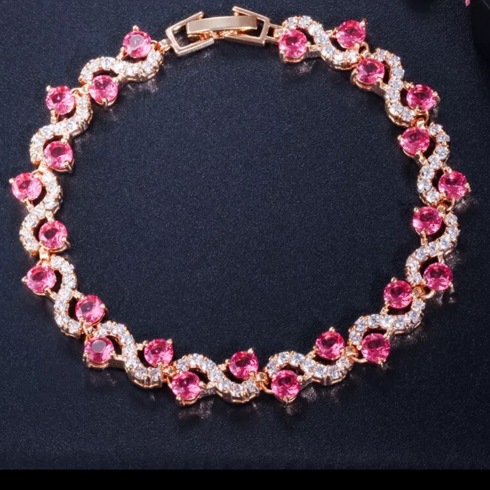 🩷Sparkling Pink and White Bracelet🩷